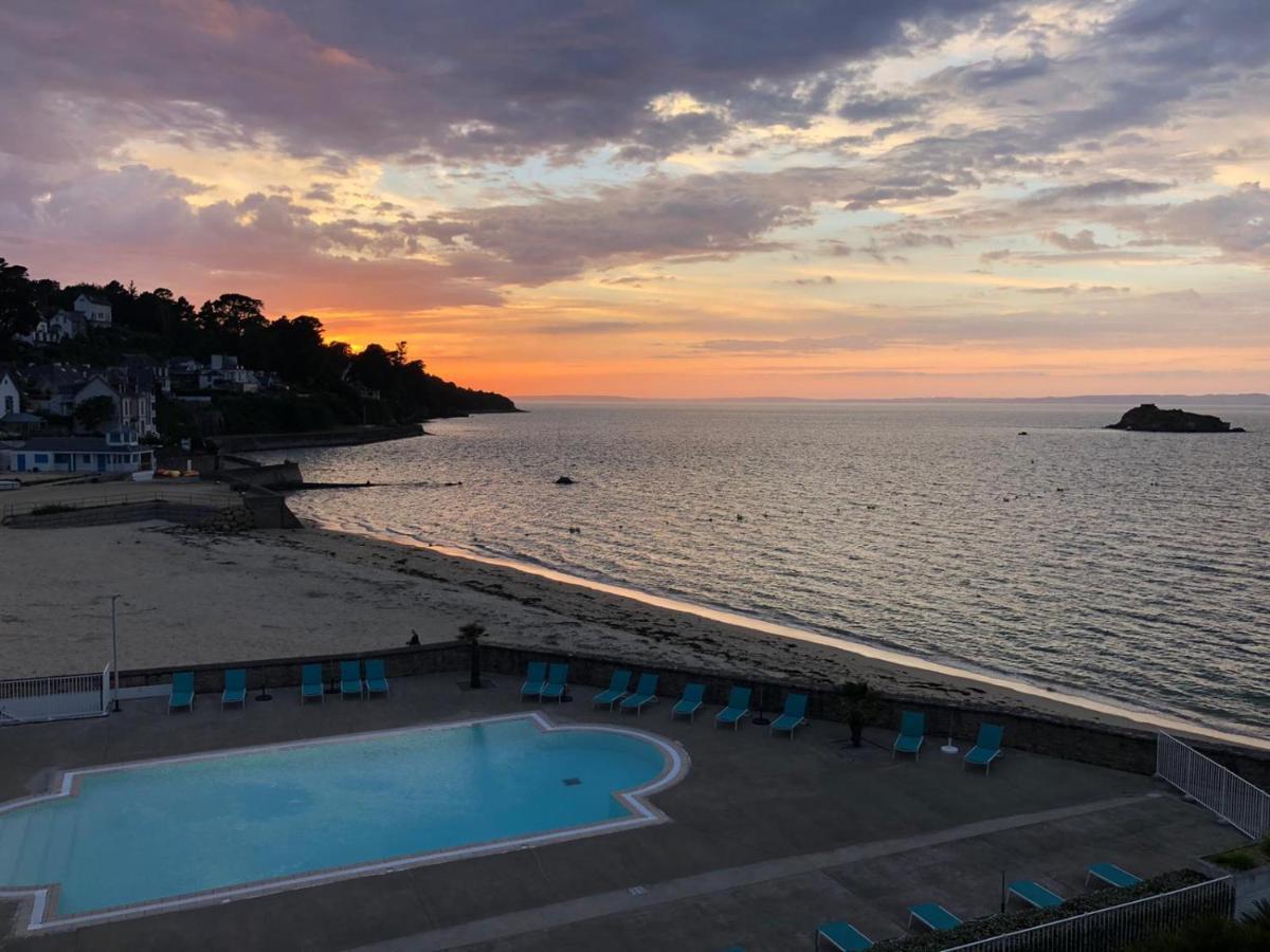 Tres Bel Vue Avec Piscine *